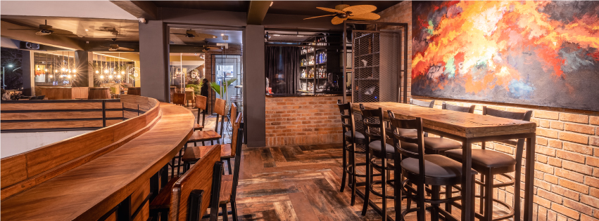 Lock & Barrel Restaurant